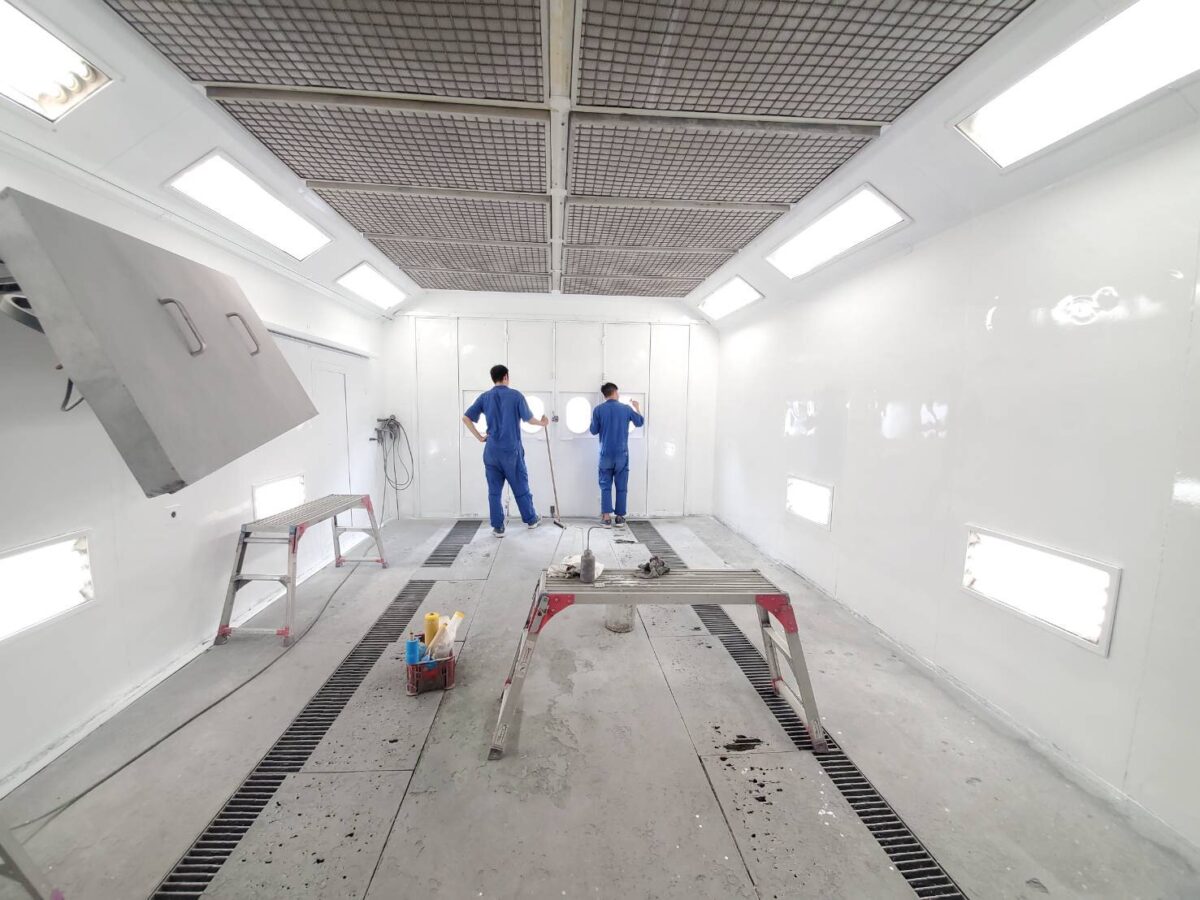 塗装ブースが生まれ変わりました！｜シューリーズ宇品店 広島市宇品で